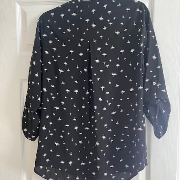 Daniel Rainn Koda Split Neck Blouse - Picture 2 of 3